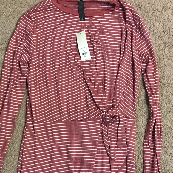 New with tag Francesca’s ALYA front tie dress XS - Picture 4 of 9